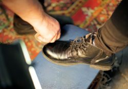 jak vyčistit kožené boty