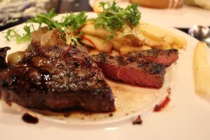 Ako pripraviť dokonalý steak? Tipy od najlepších kuchárov