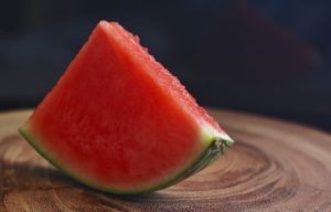 Nezrelým melónom je koniec. Začnite vyberať červené a chutné