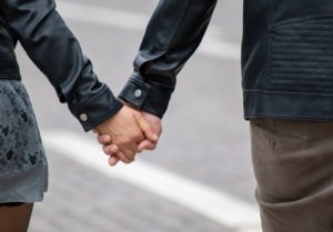 Základné kúsky, ktoré vynosí ženy v akomkoľvek veku